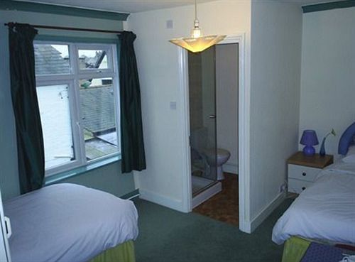 Ely Guest House Экстерьер фото